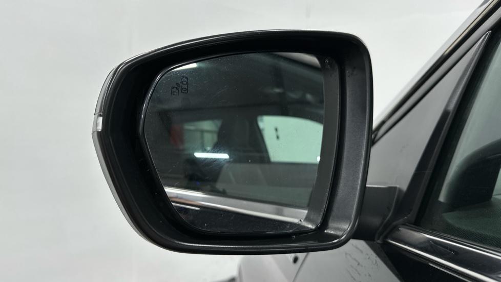 Blind Spot Monitoring System 