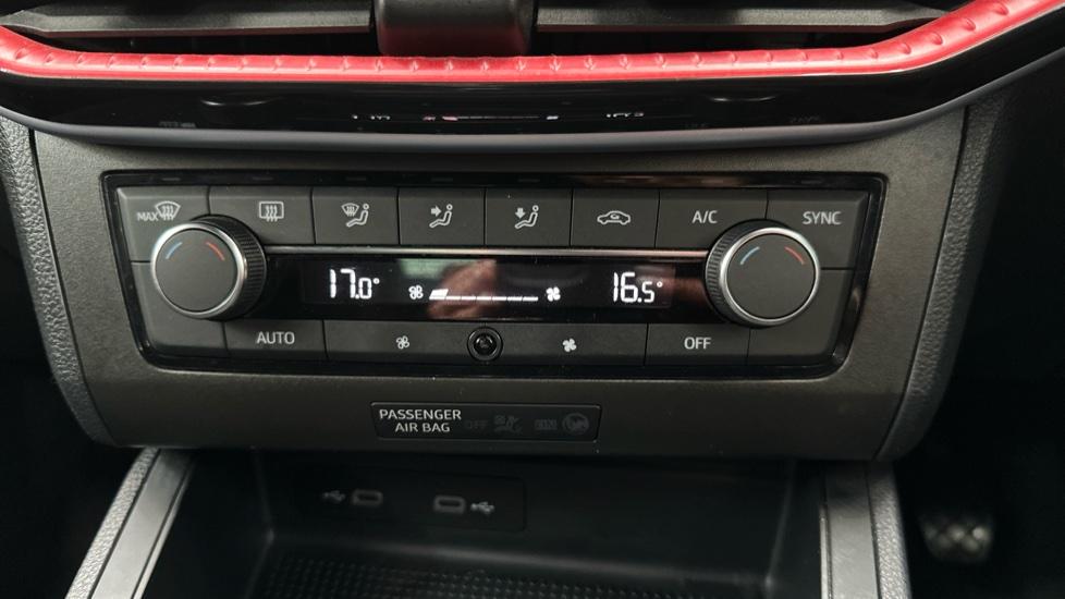 Air Conditioning /Dual Climate Control 