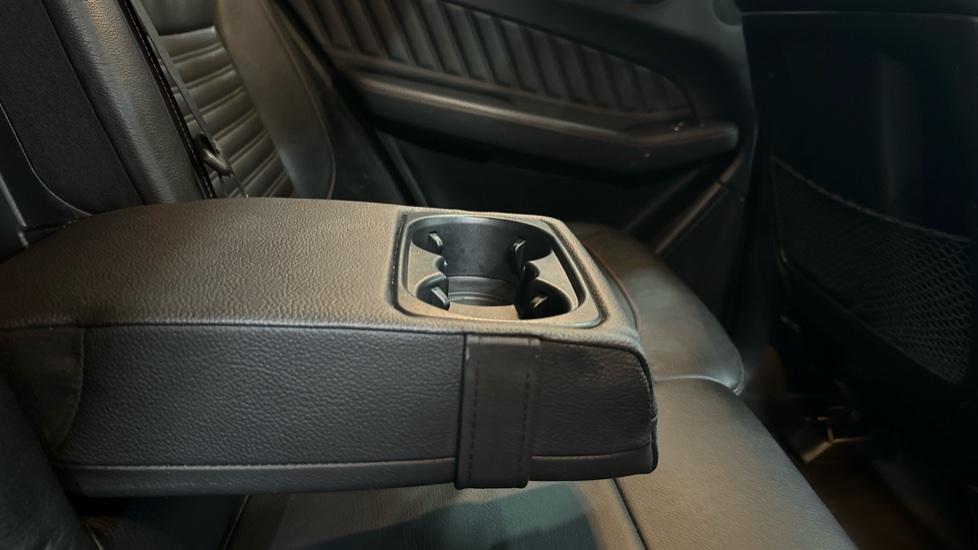 Rear Armrest/ Cup Holder