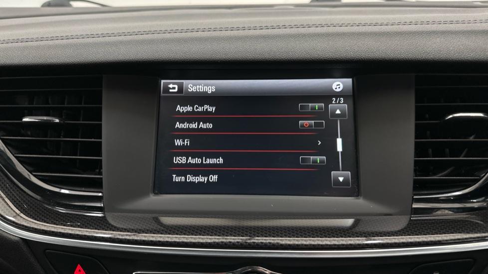 Apple Car Play & Android Auto