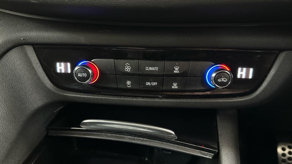 Air Conditioning /Dual Climate Control 