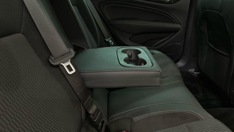 Rear Armrest/ Cup Holder