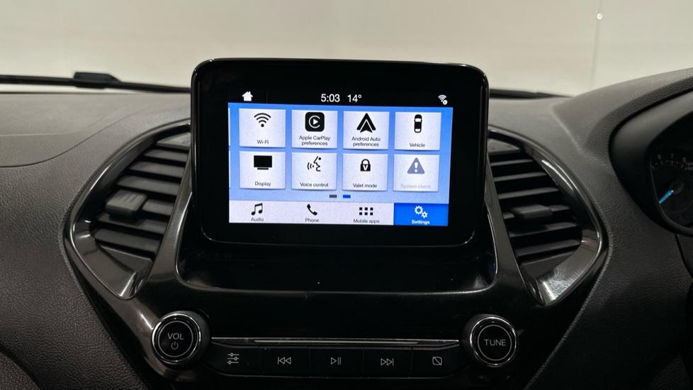 Apple Car Play & Android Auto