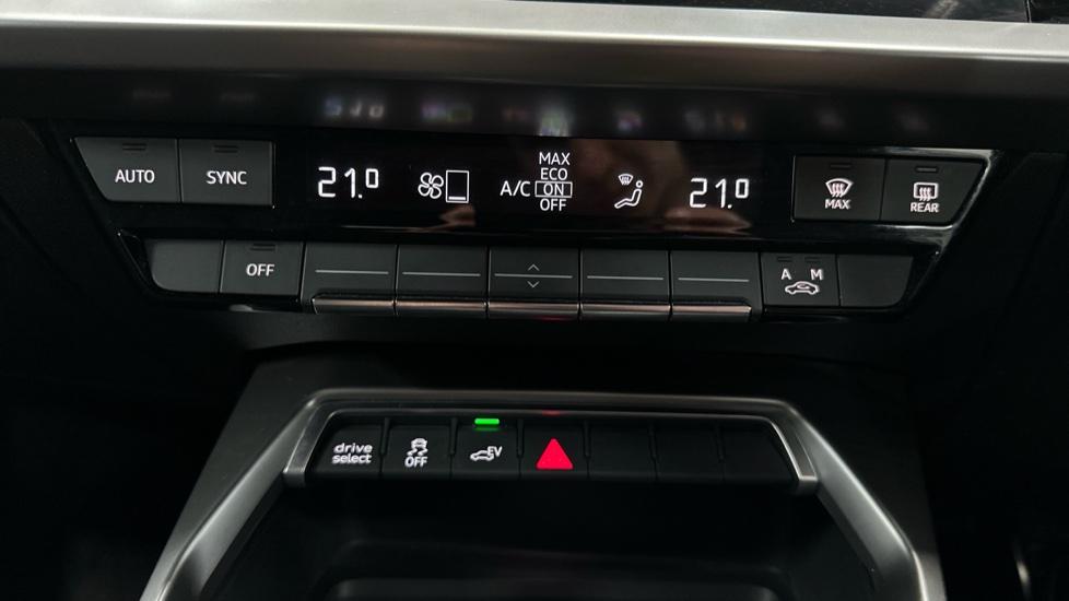 Air Conditioning /Dual Climate Control 