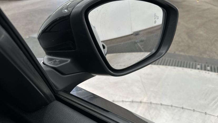 Blind Spot Monitoring System 