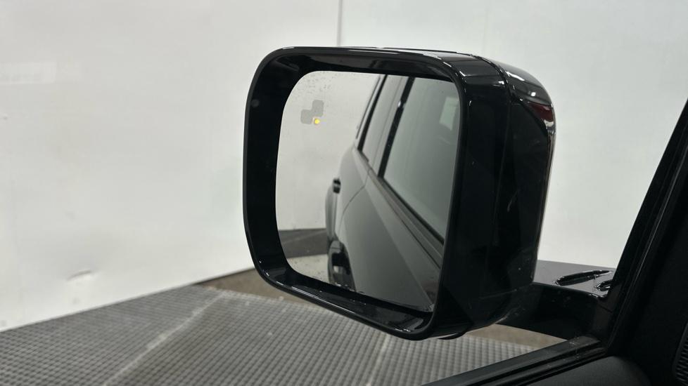 Blind Spot Monitoring System 