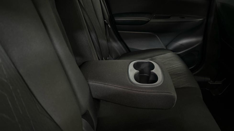 Rear Armrest/ Cup Holder