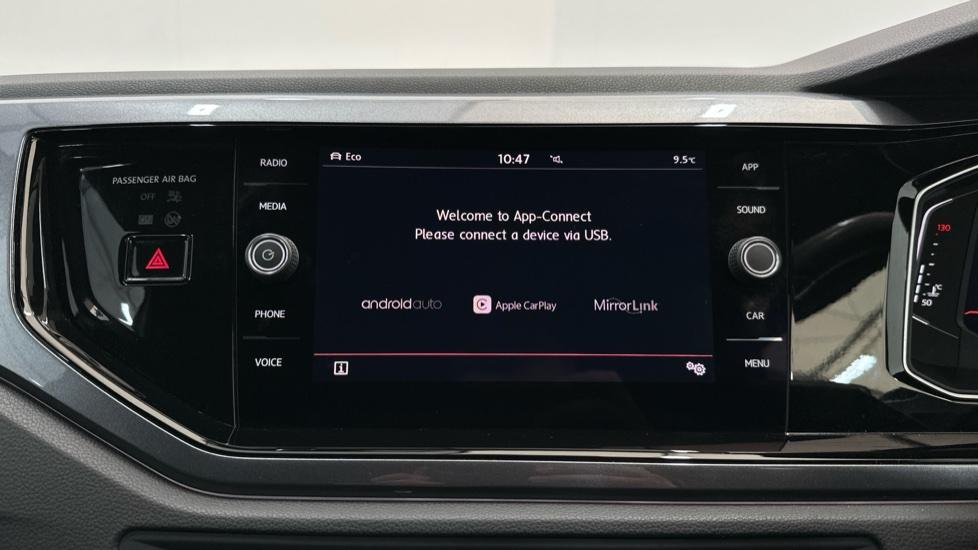 Apple Car Play & Android Auto