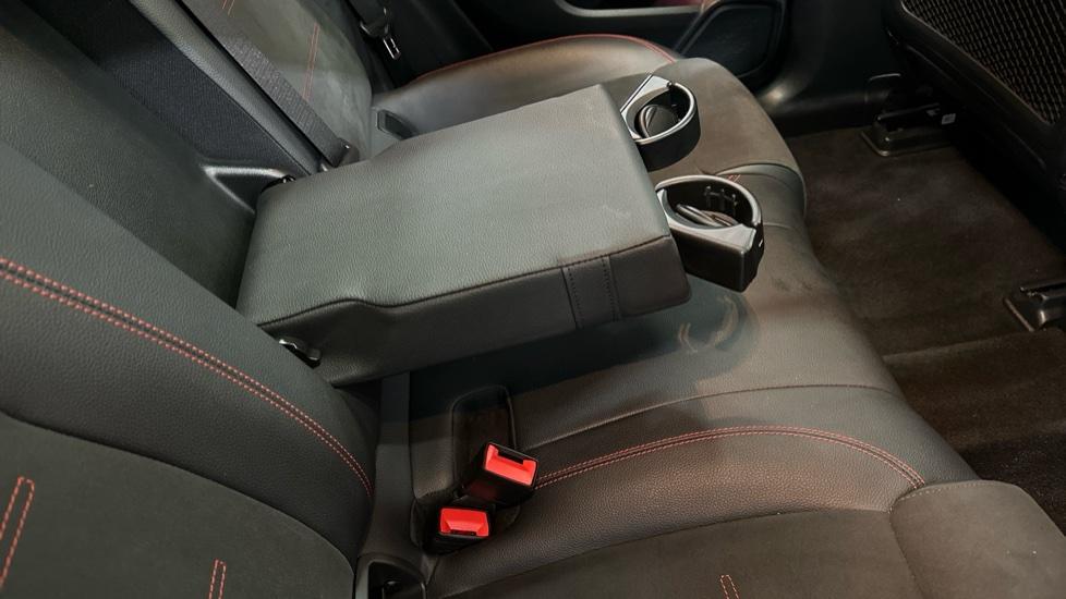 Rear Armrest/ Cup Holder