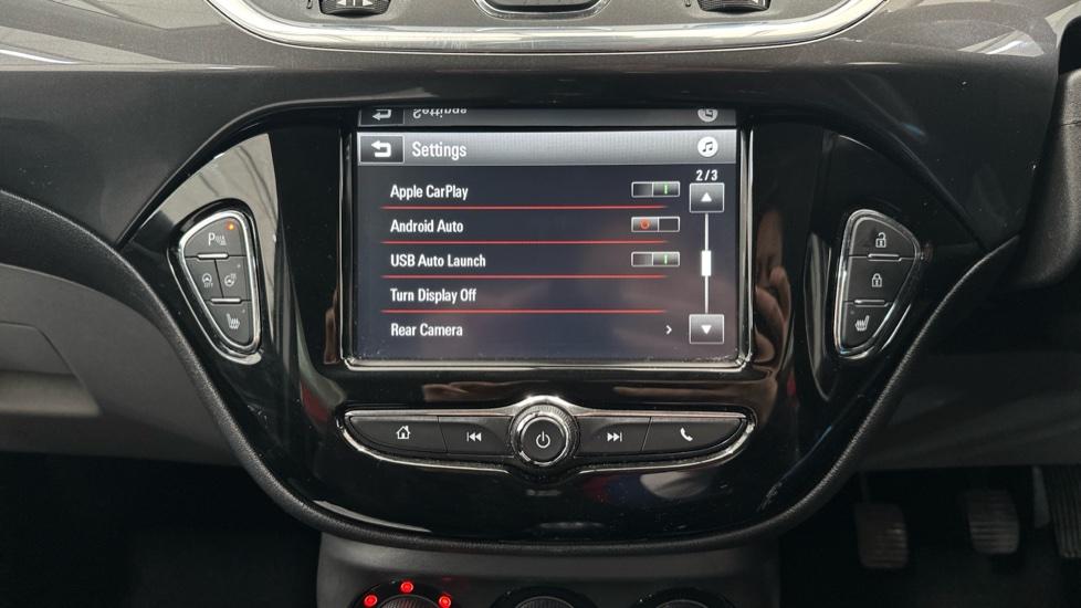 Apple Car Play & Android Auto