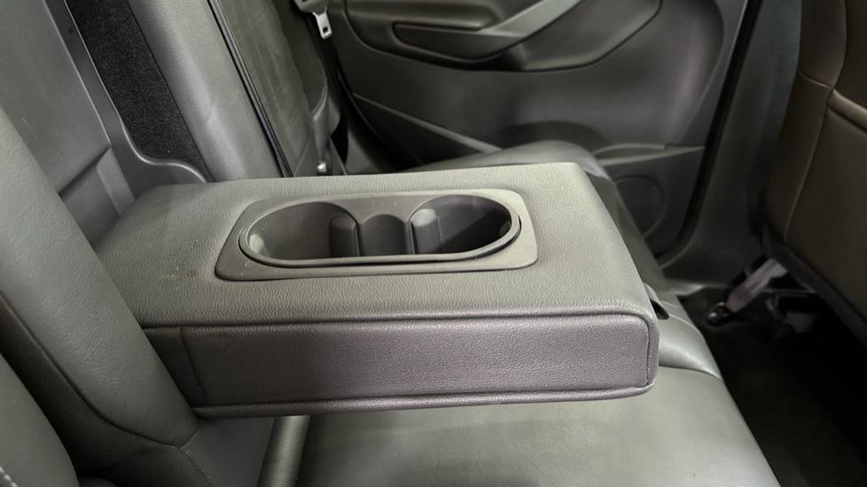 Rear Armrest/ Cup Holder