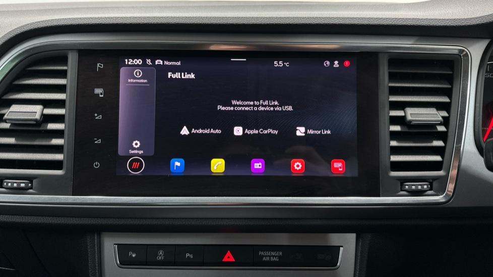 Apple Car Play & Android Auto