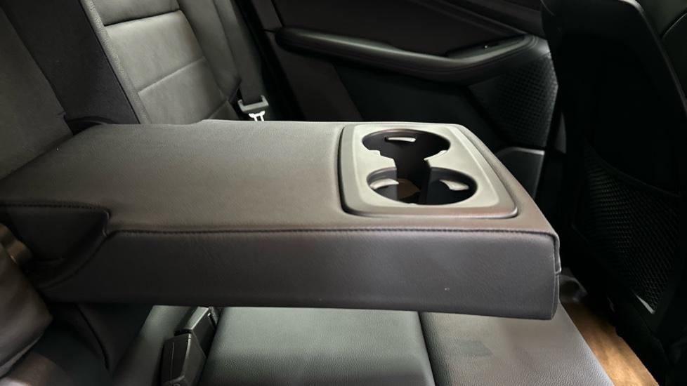 Rear Armrest/ Cup Holder