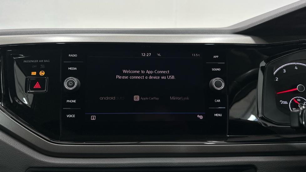 Apple Car Play & Android Auto