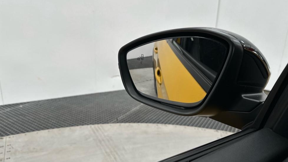 Blind Spot Monitoring System 