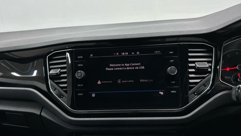 Apple Car Play & Android Auto