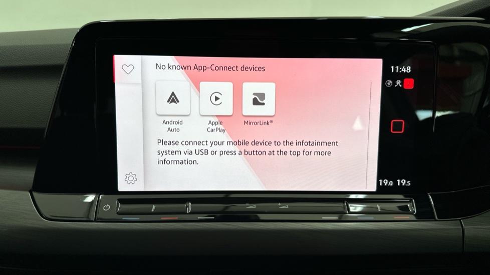 Apple Car Play & Android Auto