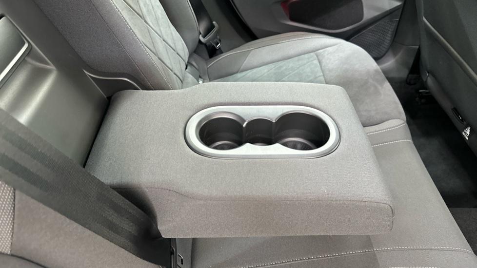 Rear Armrest/ Cup Holder