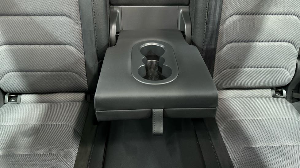 Rear Armrest/ Cup Holder