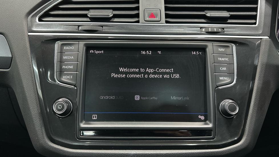 Apple Car Play & Android Auto