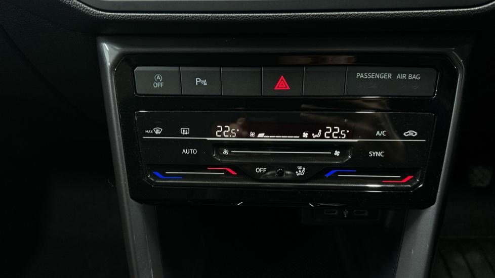 Air Conditioning /Dual Climate Control/Auto Stop Start 