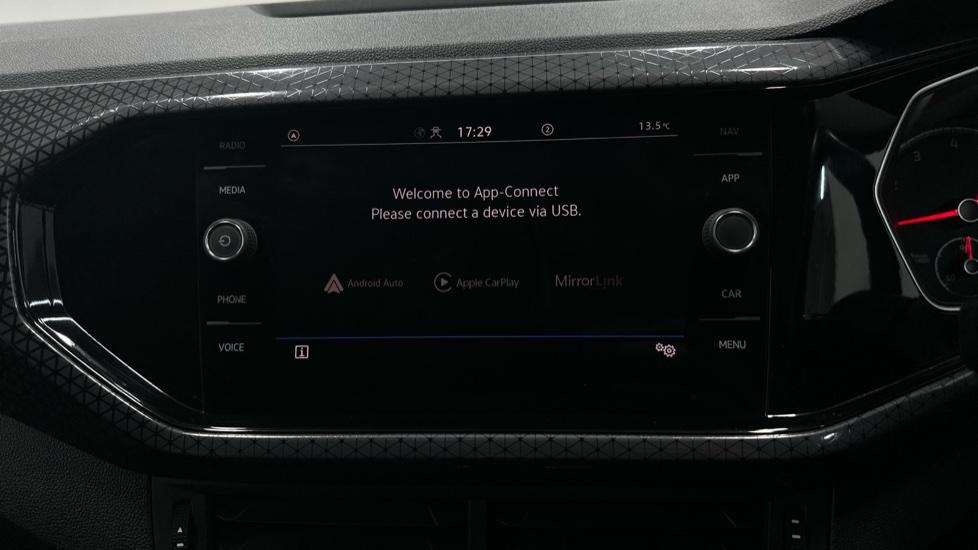 Apple Car Play & Android Auto