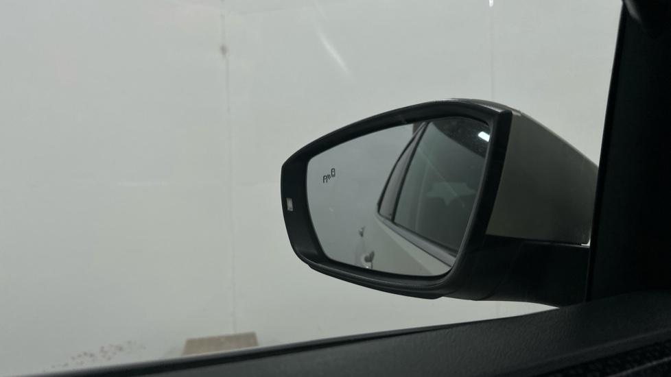 Blind Spot Monitoring System 