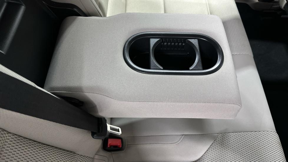 Rear Armrest/ Cup Holder