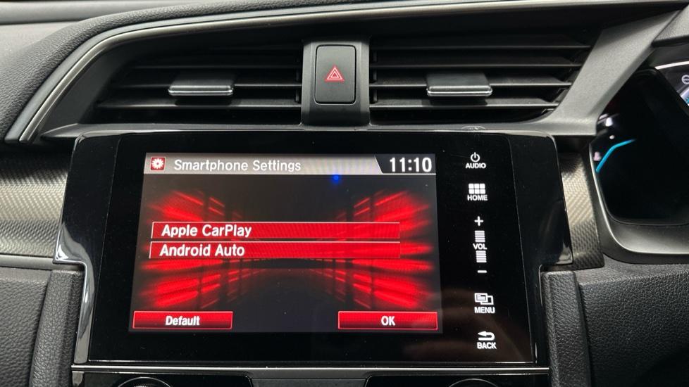 Apple Car Play & Android Auto