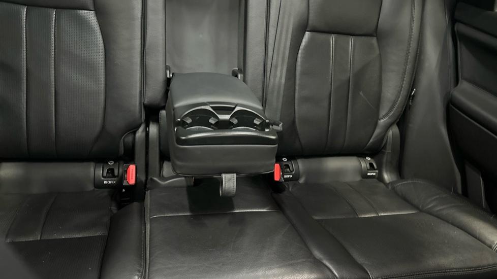 Rear Armrest/ Cup Holder