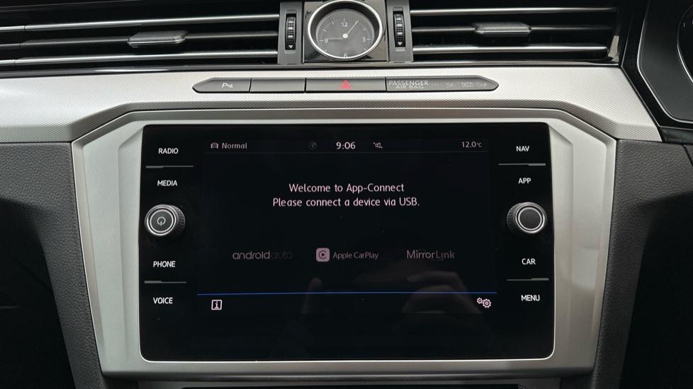 Apple Car Play & Android Auto