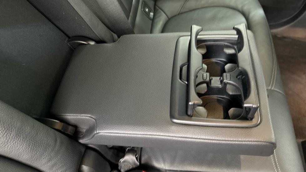 Rear Armrest/ Cup Holder