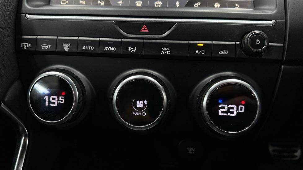 Air Conditioning /Dual Climate Control 