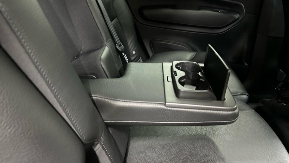 Rear Armrest/ Cup Holder