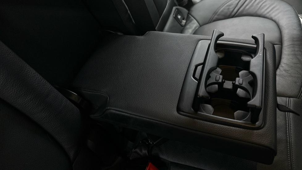 Rear Armrest/ Cup Holder