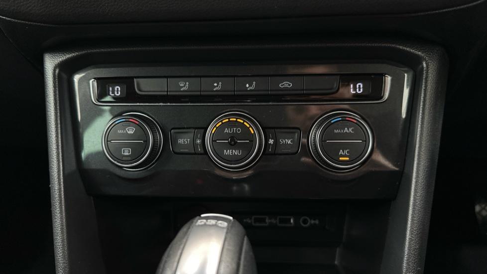 Air Conditioning /Dual Climate Control 