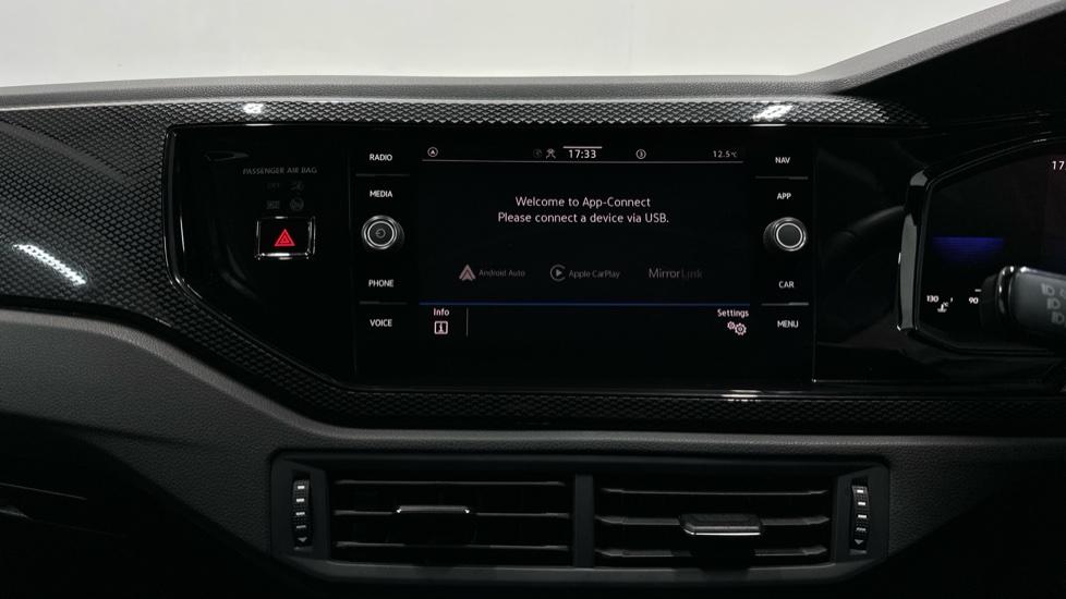 Apple Car Play & Android Auto