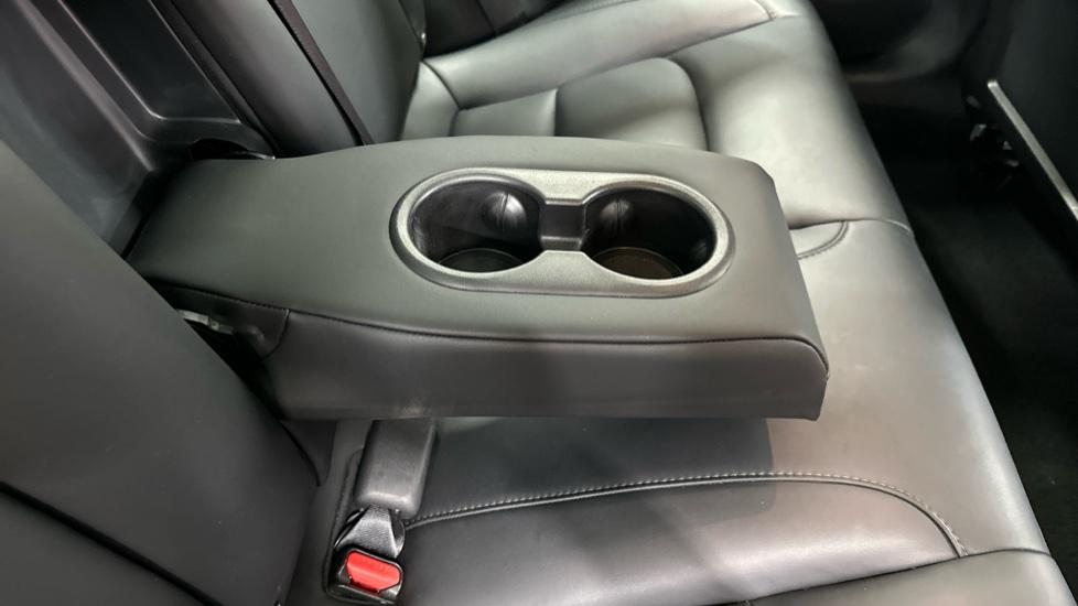 Rear Armrest/ Cup Holder