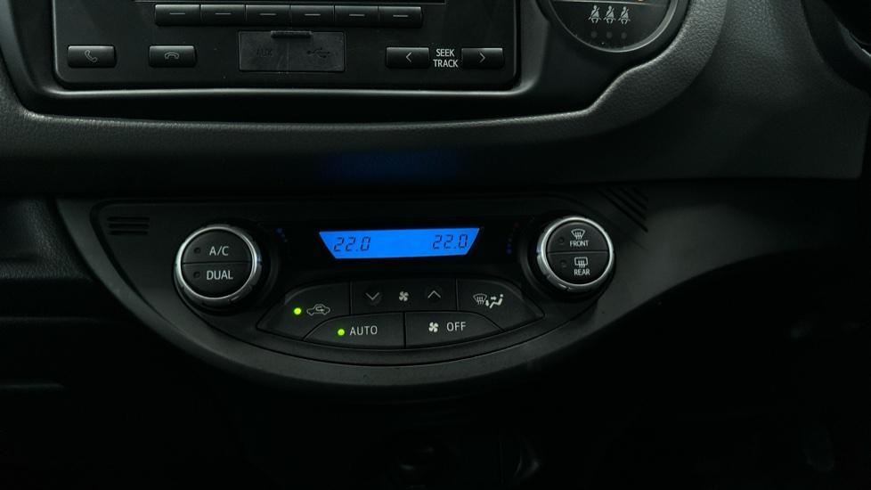 Air Conditioning / Dual Climate Control 