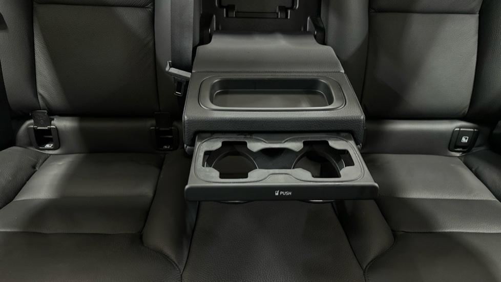 Rear Armrest/ Cup Holder