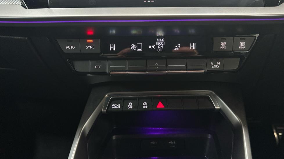 Air Conditioning /Dual Climate Control/Auto Stop Start 