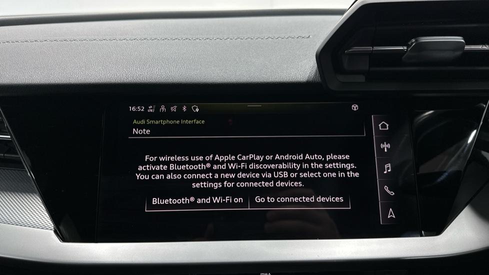 Apple Car Play & Android Auto