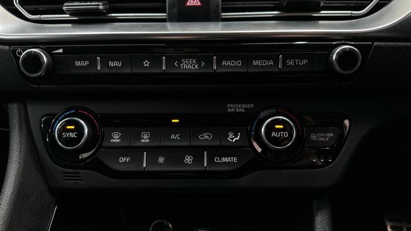 Air Conditioning / Dual Climate Control 