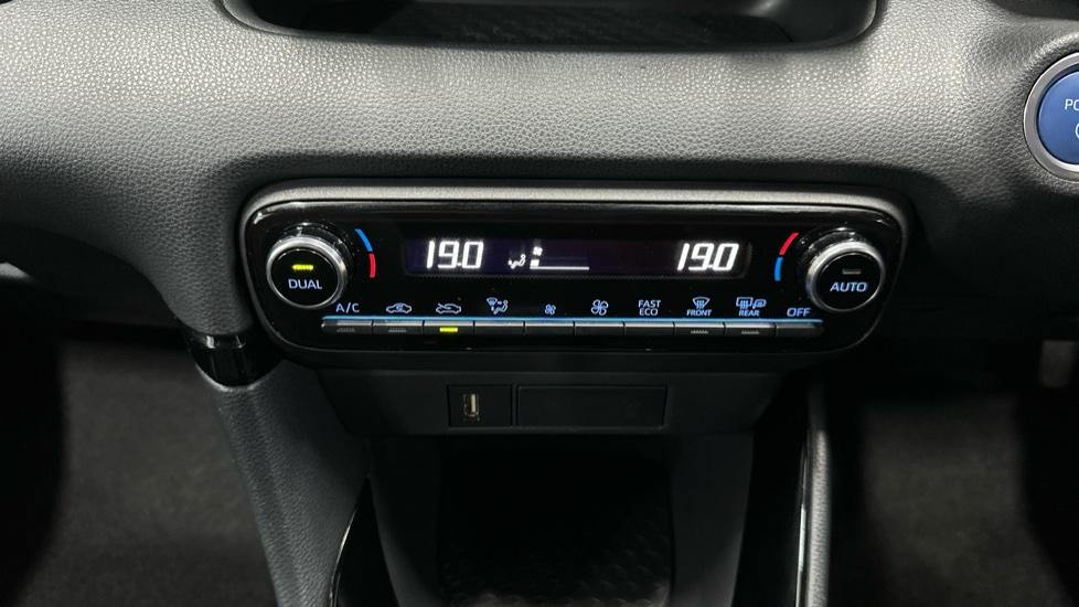 Air Conditioning /Dual Climate Control 