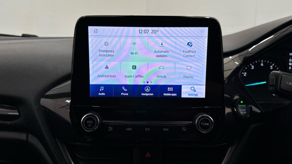 Apple Car Play & Android Auto