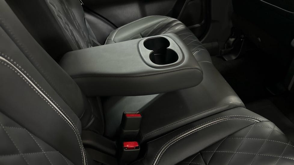 Rear Armrest/ Cup Holder