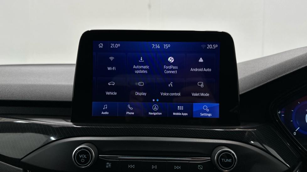 Apple Car Play & Android Auto