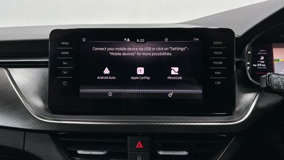 Apple Car Play & Android Auto