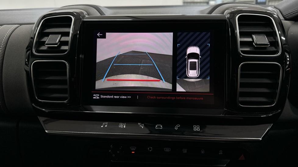 Rear View Camera /Park Pilot 