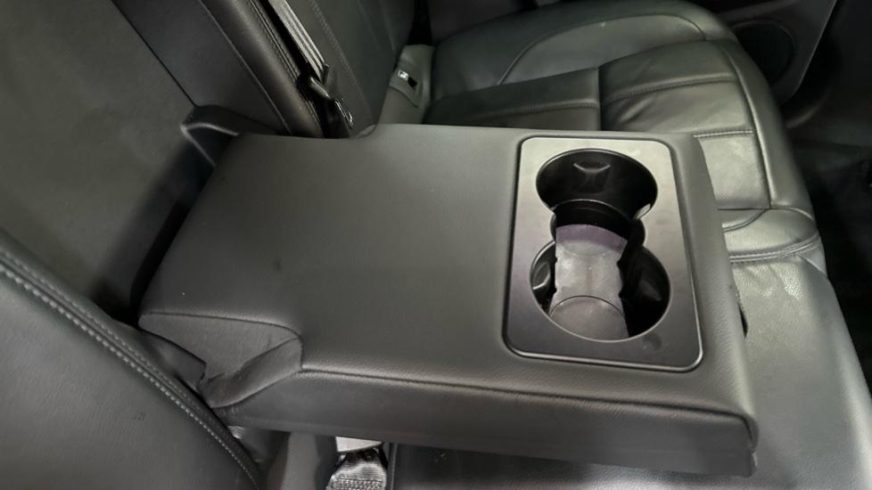 Rear Armrest/ Cup Holder